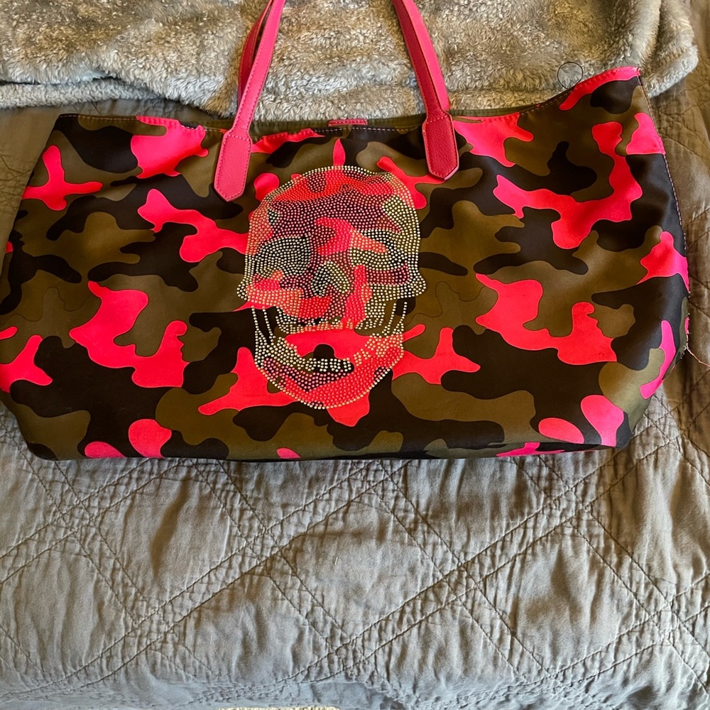 AH!DORNED CAMO SKULL TOTE BAG
